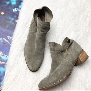 Seychelles gray suede textured ankle booties